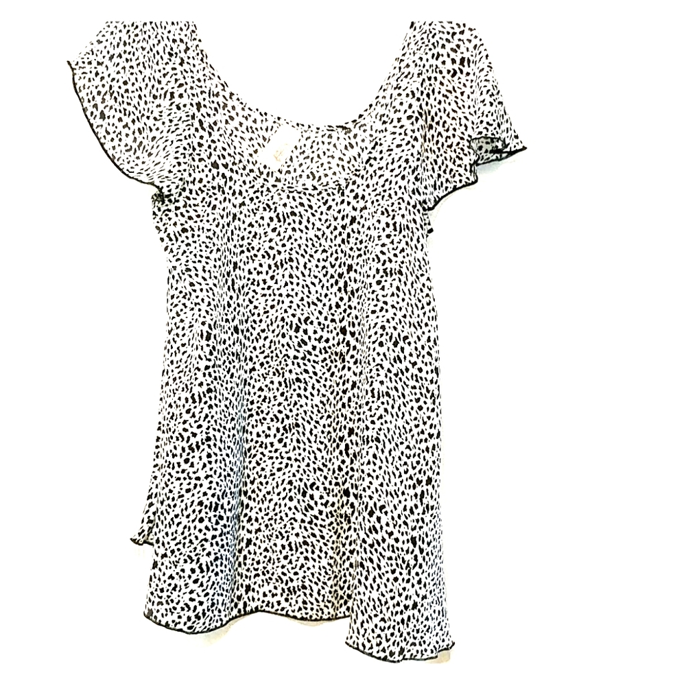 NWT! Lightweight, Silky animal print tunic